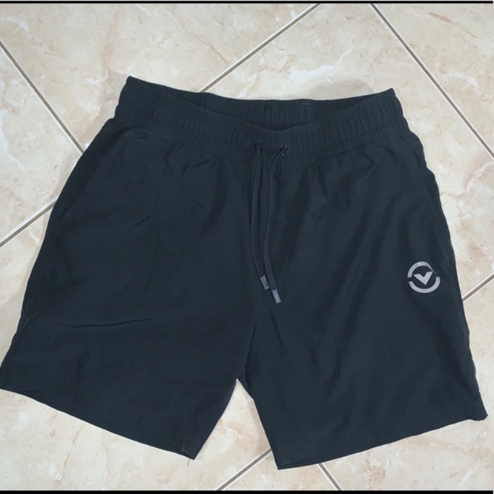 Virus evo shorts. NWOT
